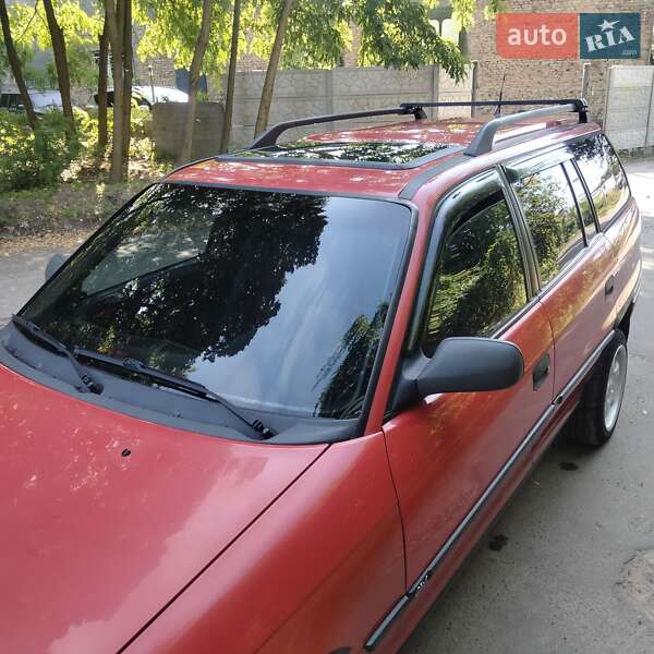 Универсал Opel Astra 1997 в Чернигове