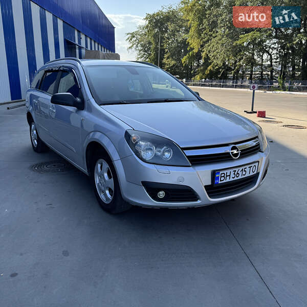 Седан Opel Astra 2005 в 