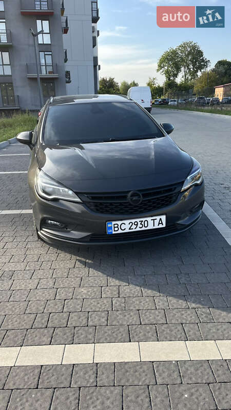 Універсал Opel Astra 2016 в Львові