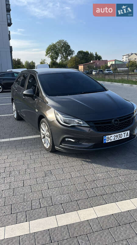 Універсал Opel Astra 2016 в Львові