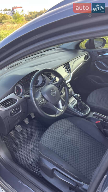Універсал Opel Astra 2016 в Львові