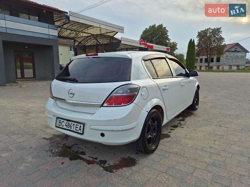 Хетчбек Opel Astra 2013 в Миколаєві