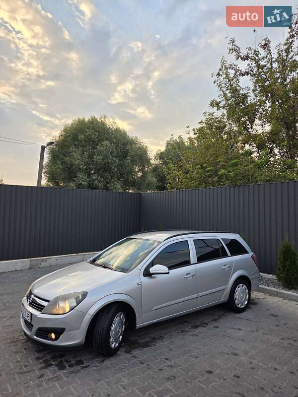 Универсал Opel Astra 2006 в Фастове