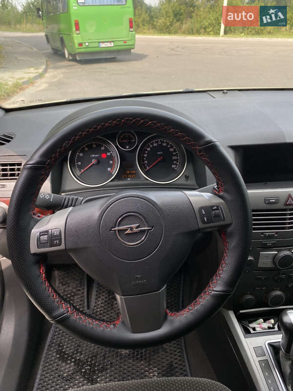 Універсал Opel Astra 2004 в Львові