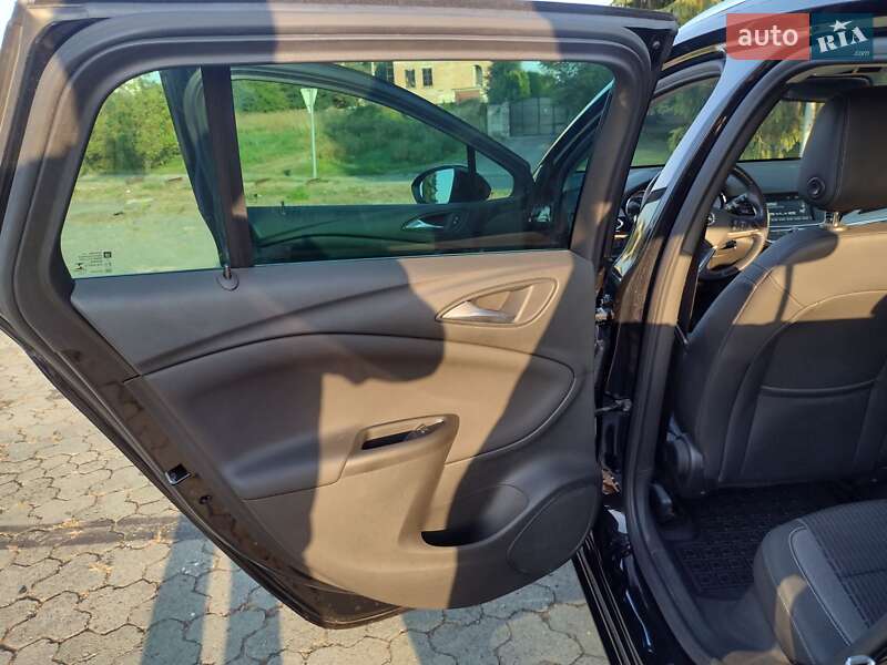 Универсал Opel Astra 2022 в Дубно