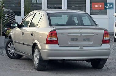 Седан Opel Astra 2007 в 