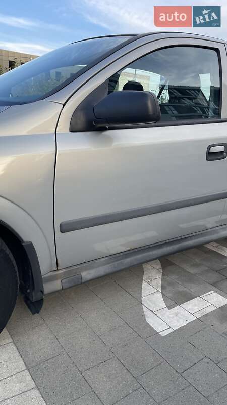 Седан Opel Astra 2008 в Львове