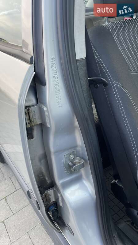 Седан Opel Astra 2008 в Львове