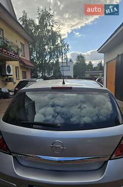 Хэтчбек Opel Astra 2009 в 
