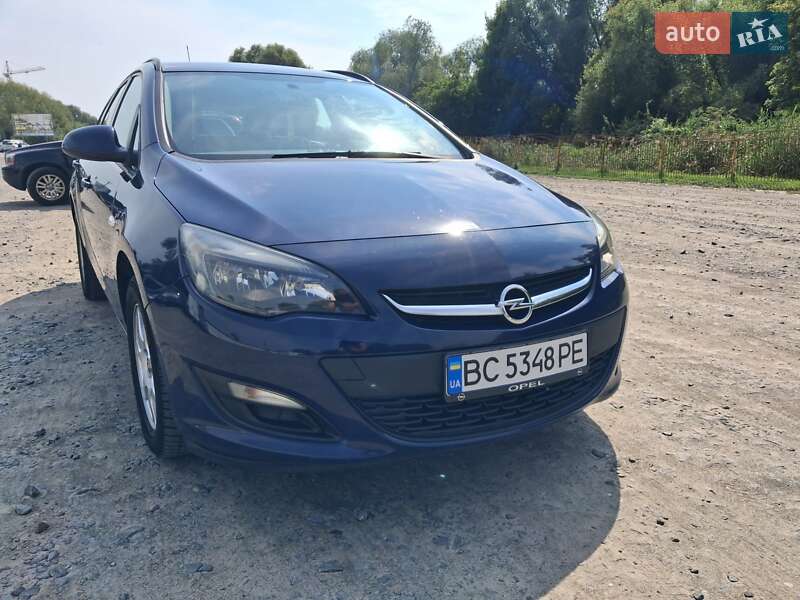 Універсал Opel Astra 2015 в Хмельницькому