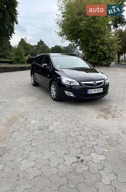 Универсал Opel Astra 2011 в 