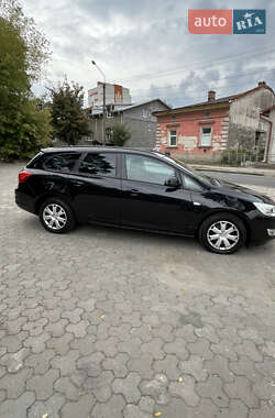 Универсал Opel Astra 2011 в 