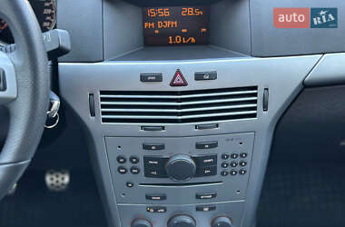 Универсал Opel Astra 2006 в 