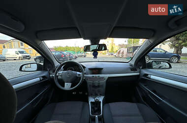 Универсал Opel Astra 2006 в 