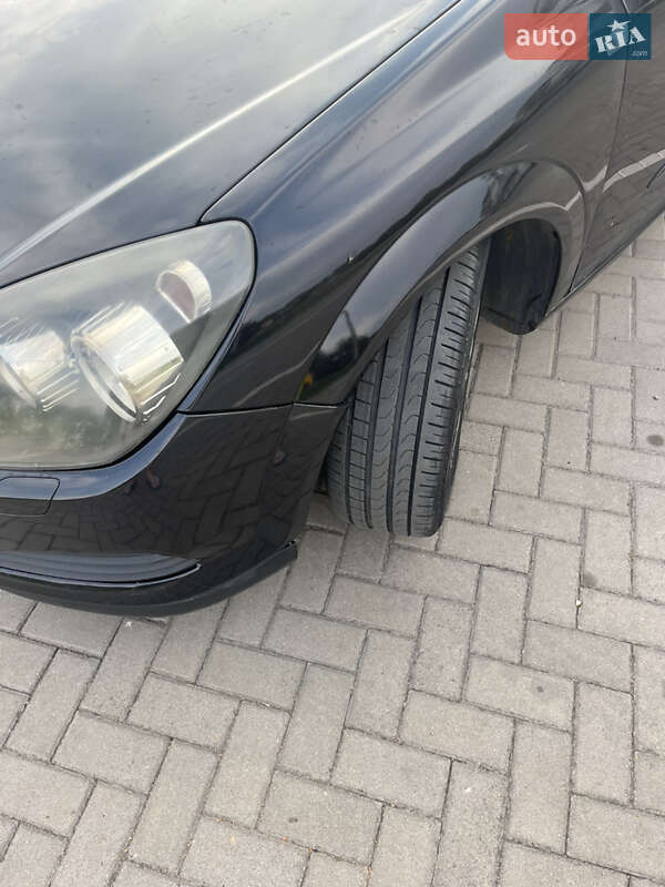 Хетчбек Opel Astra 2005 в Рівному
