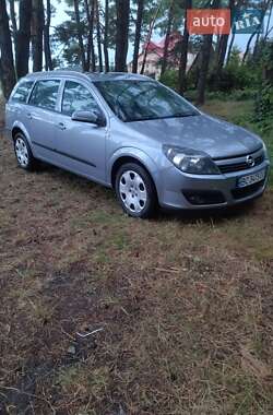Универсал Opel Astra 2005 в 