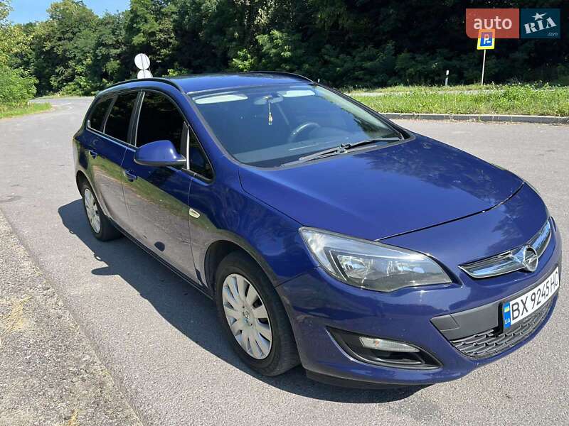 Универсал Opel Astra 2013 в Красилове