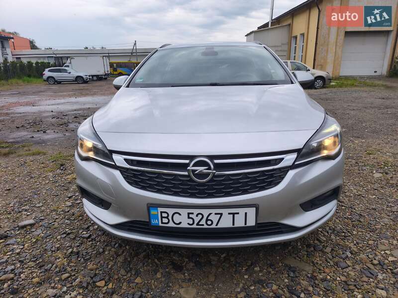 Универсал Opel Astra 2017 в Трускавце