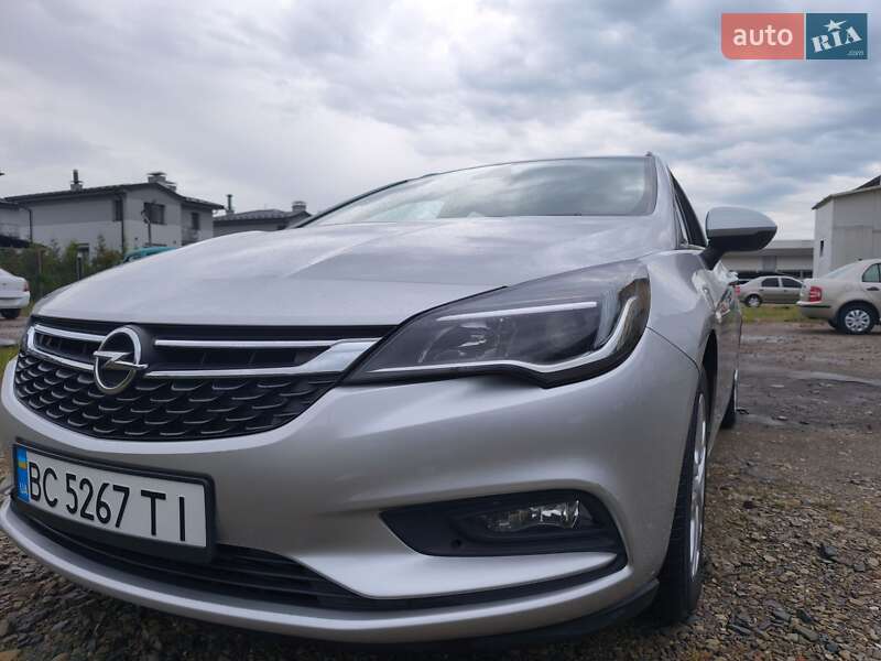 Универсал Opel Astra 2017 в Трускавце
