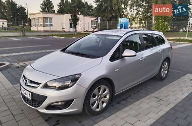Универсал Opel Astra 2013 в Львове