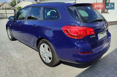 Универсал Opel Astra 2011 в 