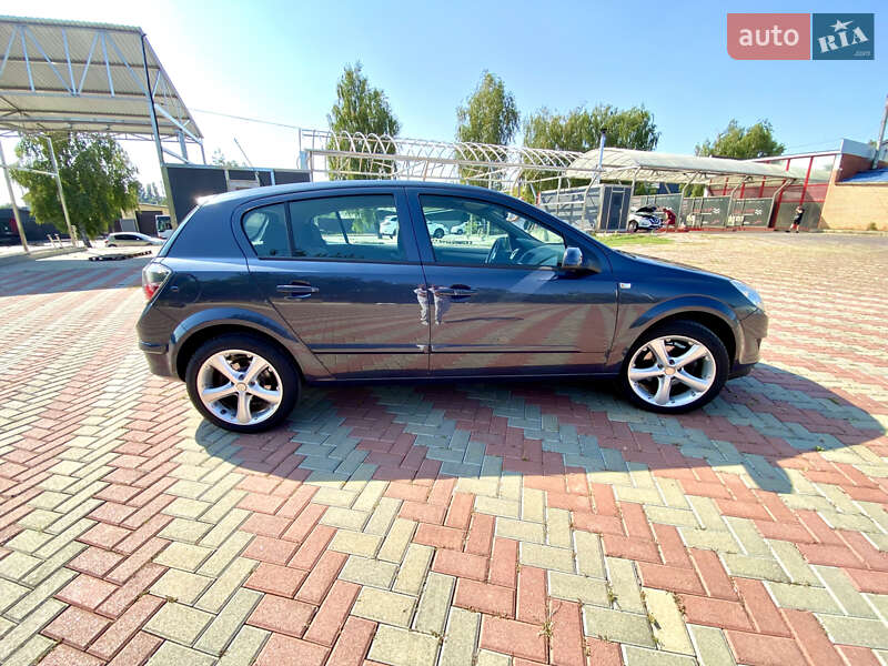 Хэтчбек Opel Astra 2008 в Белой Церкви