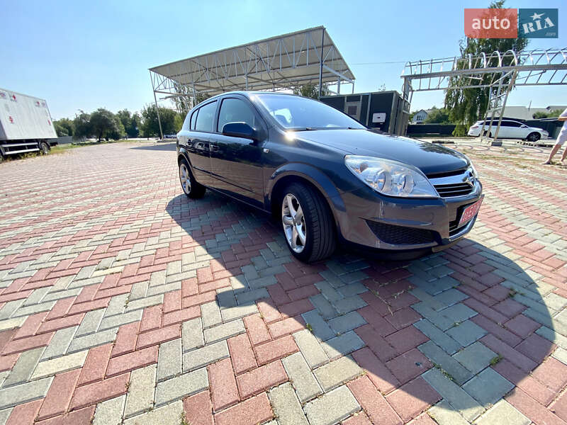 Хэтчбек Opel Astra 2008 в Белой Церкви