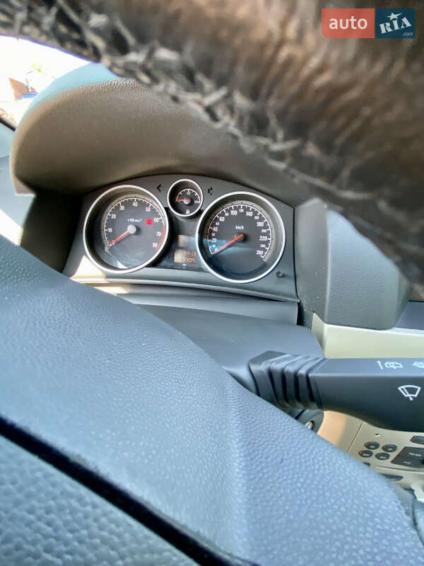 Хэтчбек Opel Astra 2008 в Белой Церкви