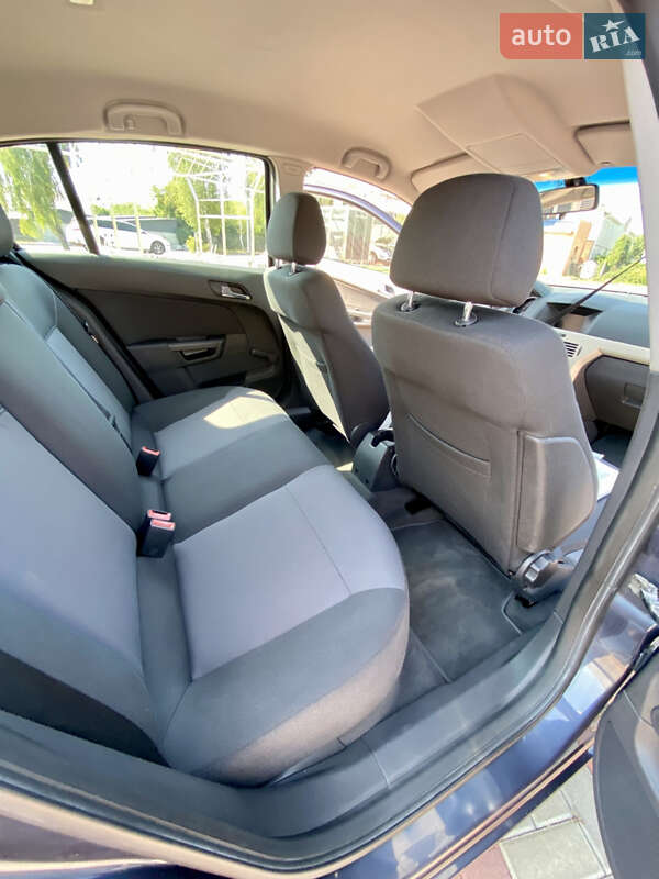 Хэтчбек Opel Astra 2008 в Белой Церкви