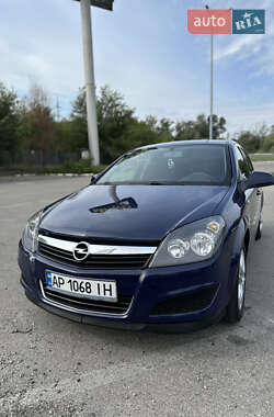 Хэтчбек Opel Astra 2012 в Запорожье