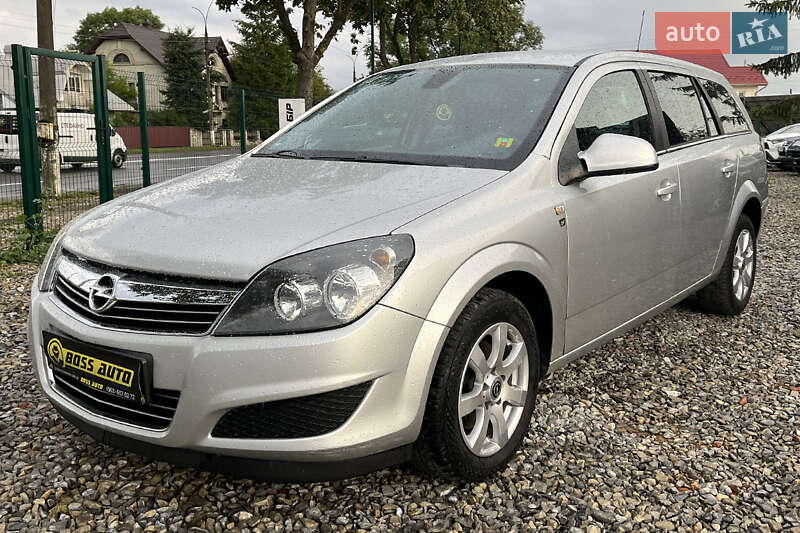 Универсал Opel Astra 2010 в Коломые