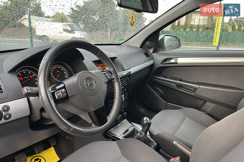 Универсал Opel Astra 2010 в Коломые