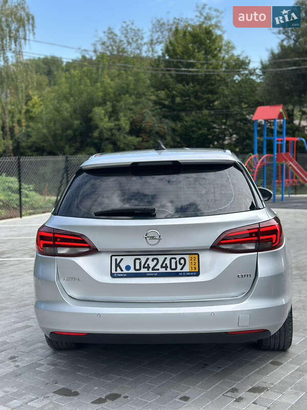 Универсал Opel Astra 2016 в Кременце