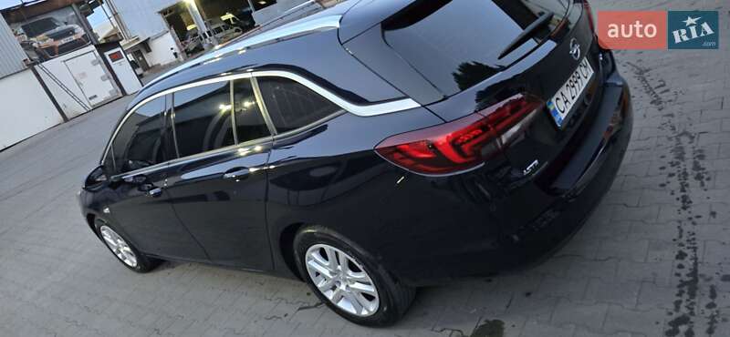 Универсал Opel Astra 2018 в Умани