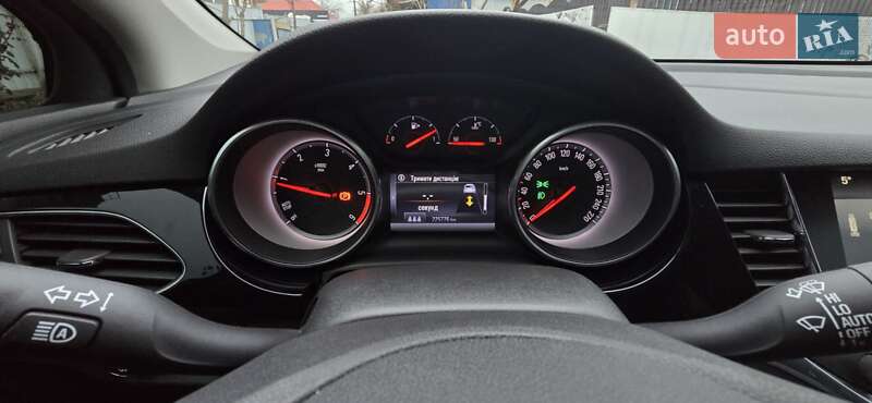 Универсал Opel Astra 2018 в Умани