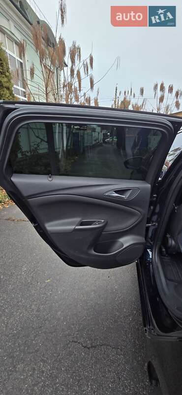 Универсал Opel Astra 2018 в Умани