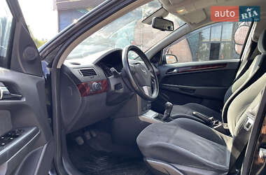 Универсал Opel Astra 2005 в 