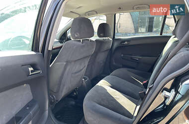 Универсал Opel Astra 2005 в 