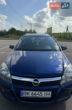 Универсал Opel Astra 2006 в Ровно