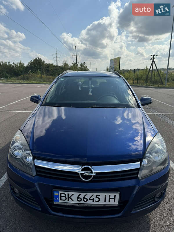 Универсал Opel Astra 2006 в 