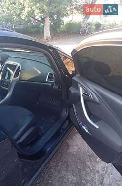 Универсал Opel Astra 2011 в 