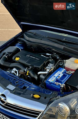 Универсал Opel Astra 2009 в 