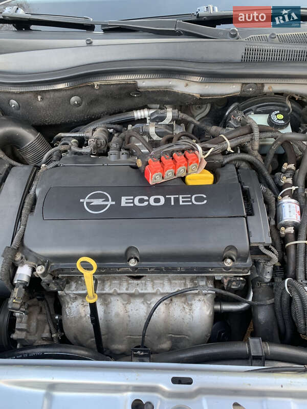 Универсал Opel Astra 2008 в Бобровице