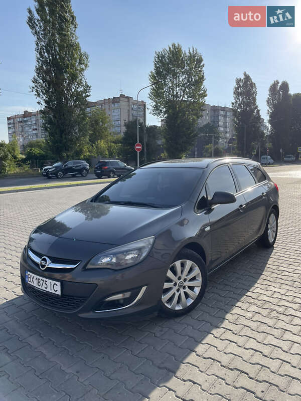 Opel Astra 2012