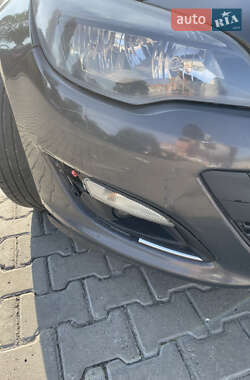 Универсал Opel Astra 2012 в 