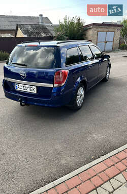 Универсал Opel Astra 2005 в 