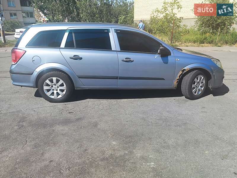 Универсал Opel Astra 2004 в Киеве