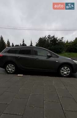 Универсал Opel Astra 2011 в Львове