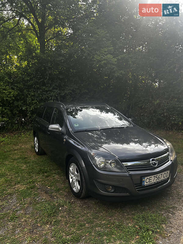 Opel Astra 2010