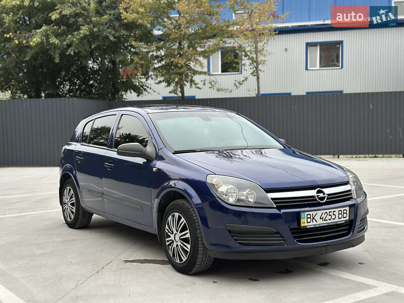 Хэтчбек Opel Astra 2005 в Звягеле